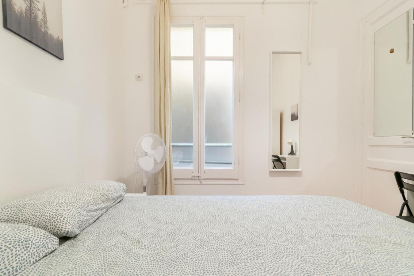 Balmes Private Rooms برشلونة المظهر الخارجي الصورة