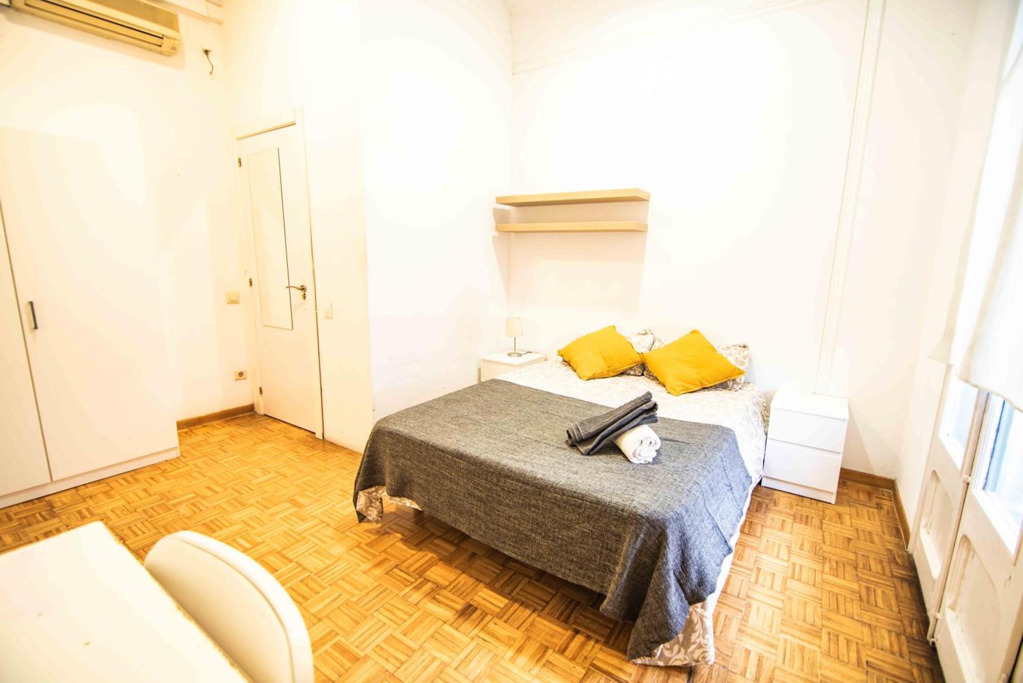 Balmes Private Rooms برشلونة المظهر الخارجي الصورة