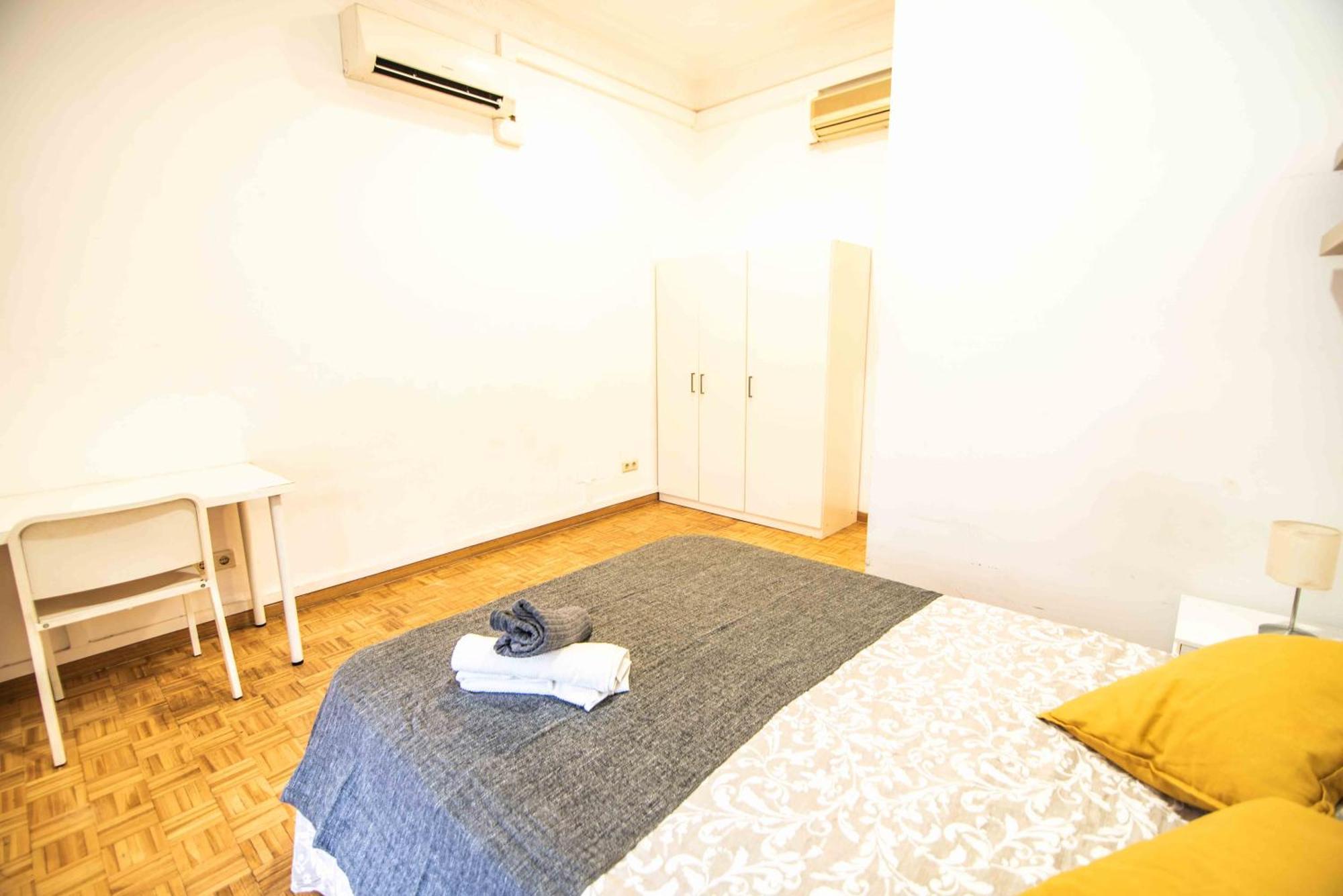 Balmes Private Rooms برشلونة المظهر الخارجي الصورة