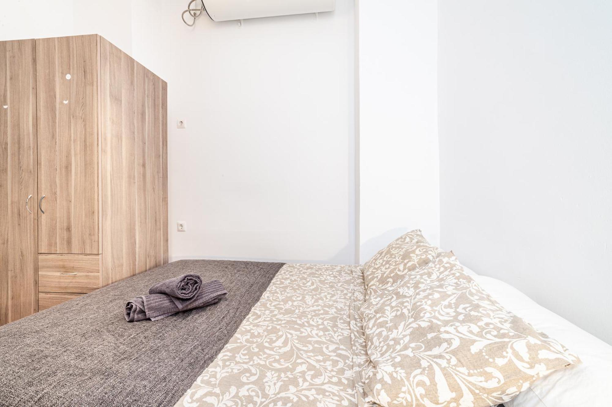 Balmes Private Rooms برشلونة المظهر الخارجي الصورة