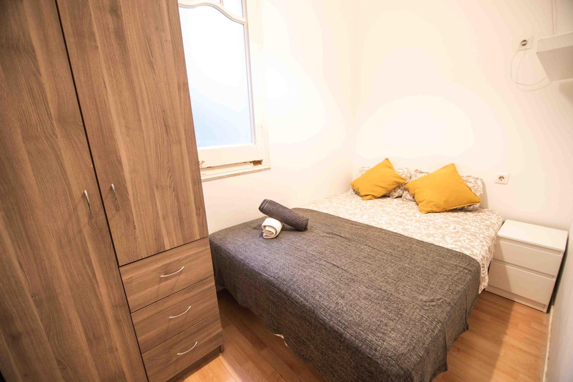 Balmes Private Rooms برشلونة المظهر الخارجي الصورة